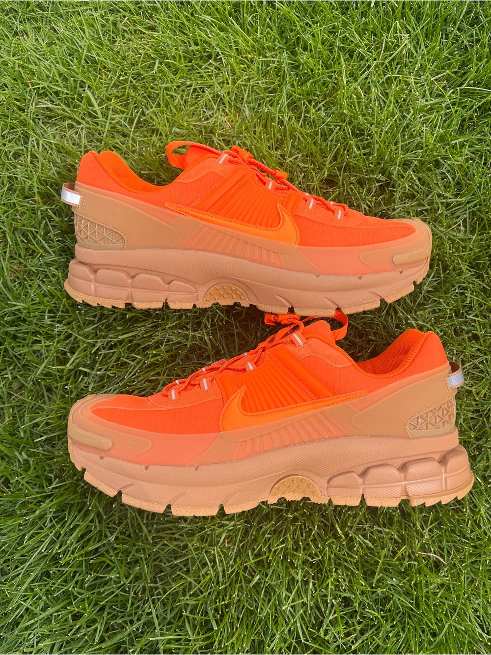 Nike Men's Zoom Vomero Roam Winterized Shoes Safety Orange Size 13 FV2295-800